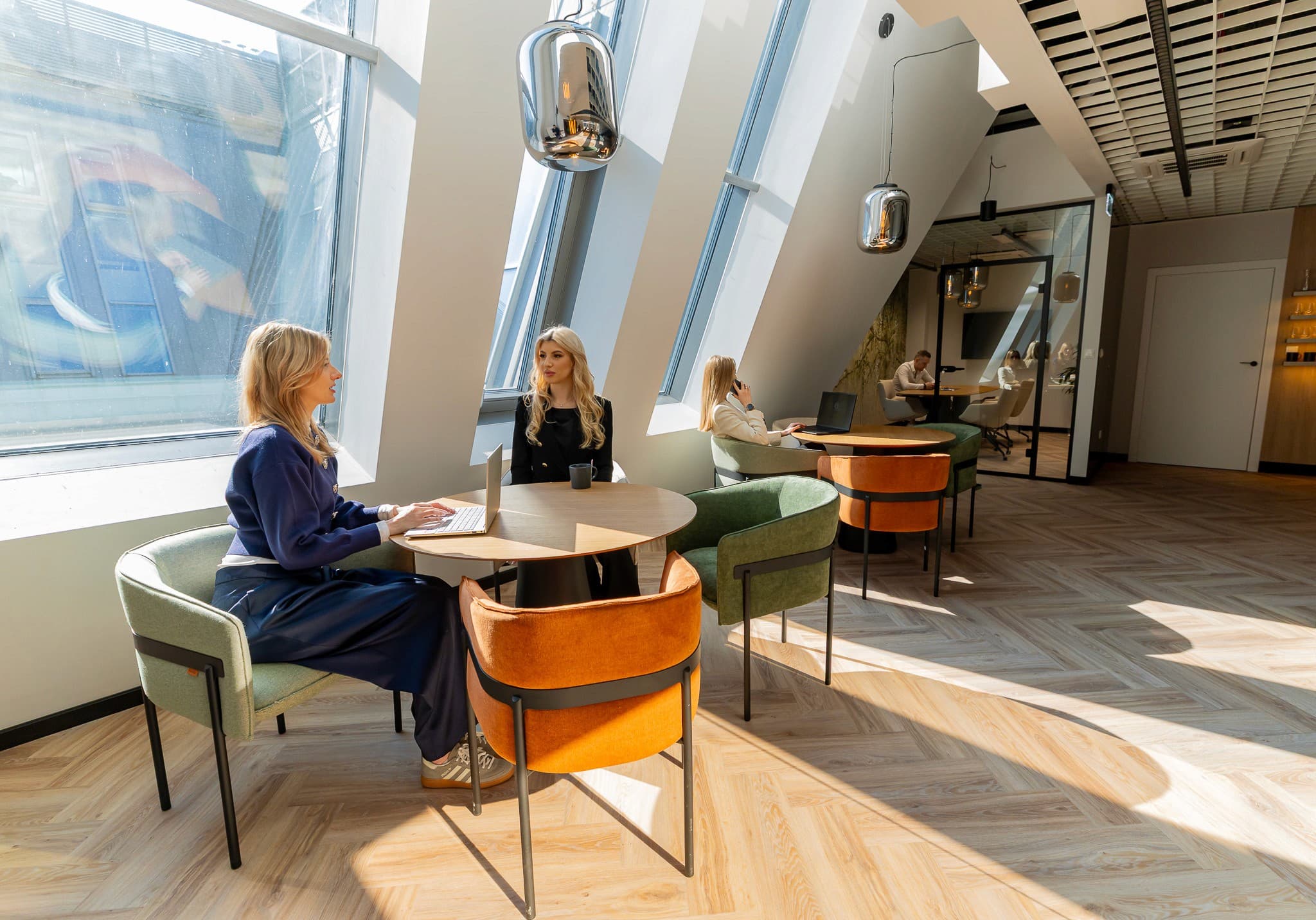 The Shire Wilanów Office Park interior photo 3