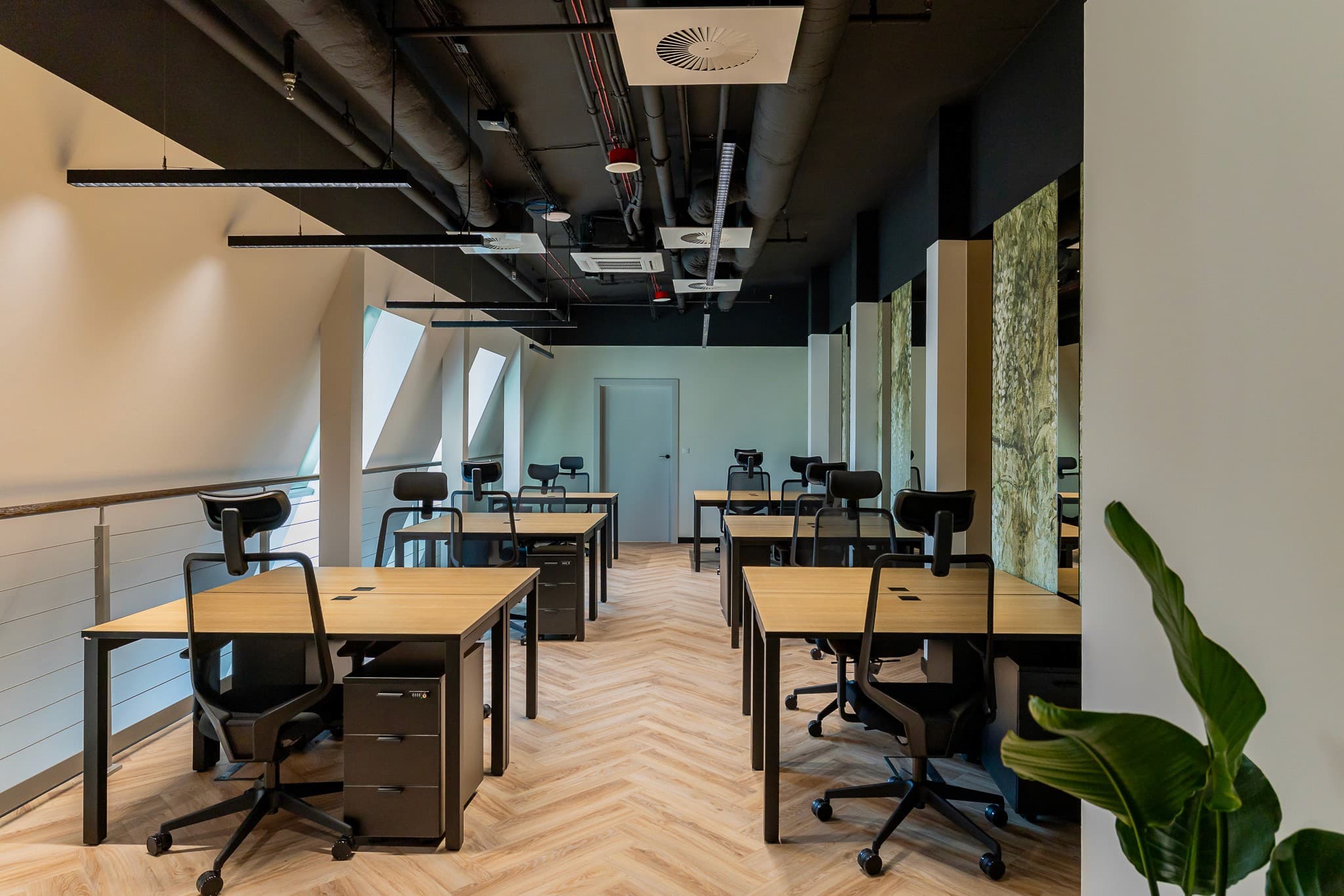 The Shire Wilanów Office Park interior photo 4