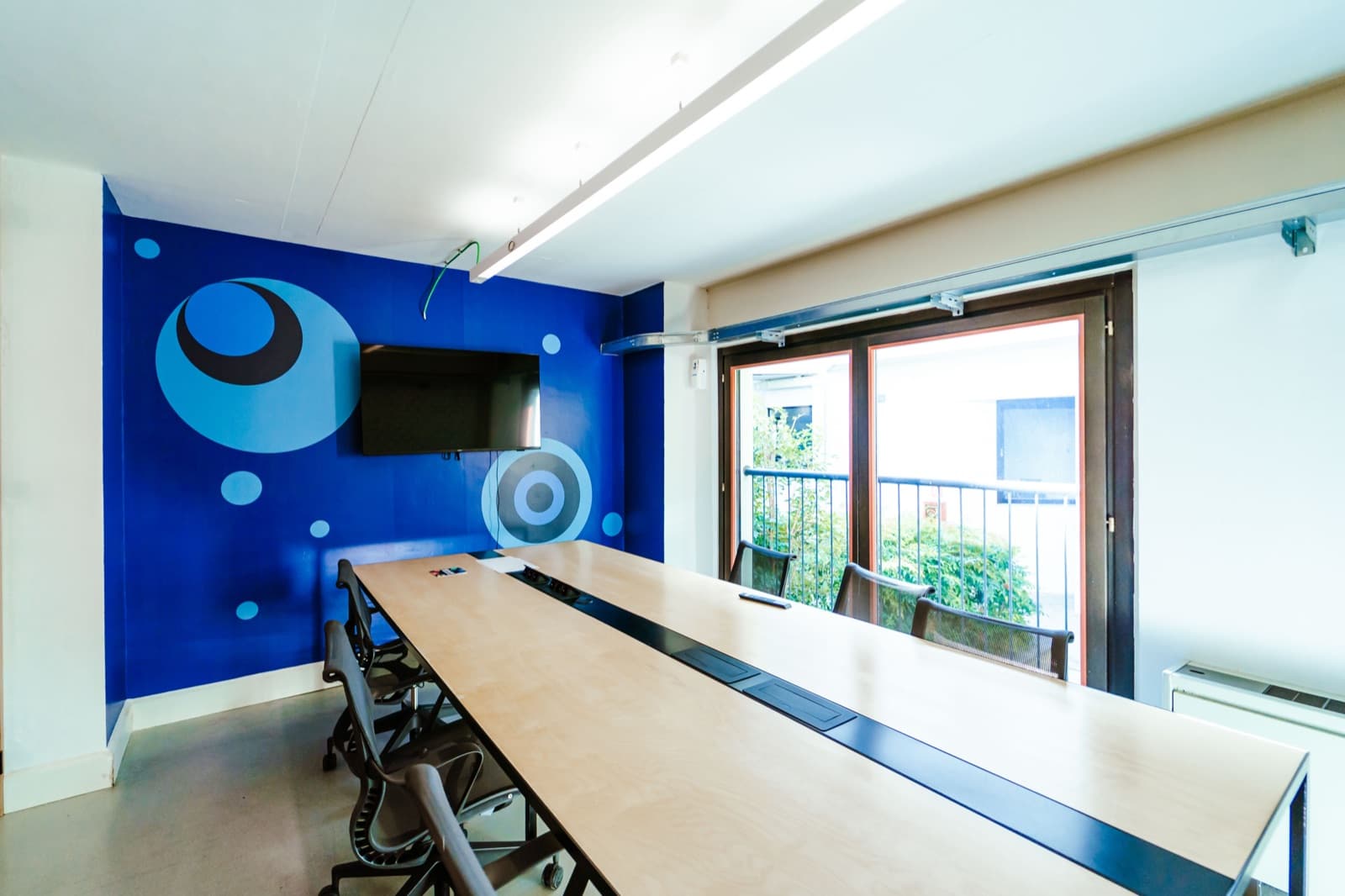 WAO Isola interior photo 5