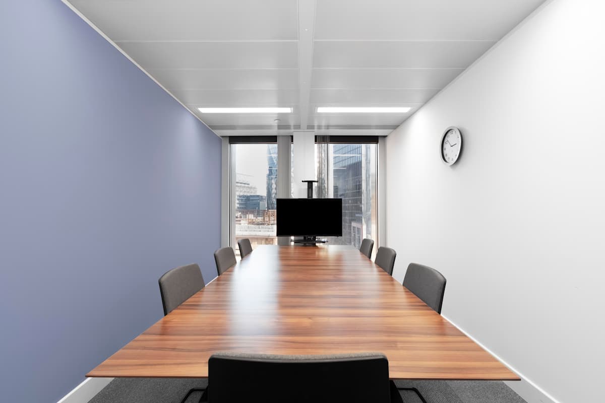 Signature by Regus - London Tower 42 interior photo 3