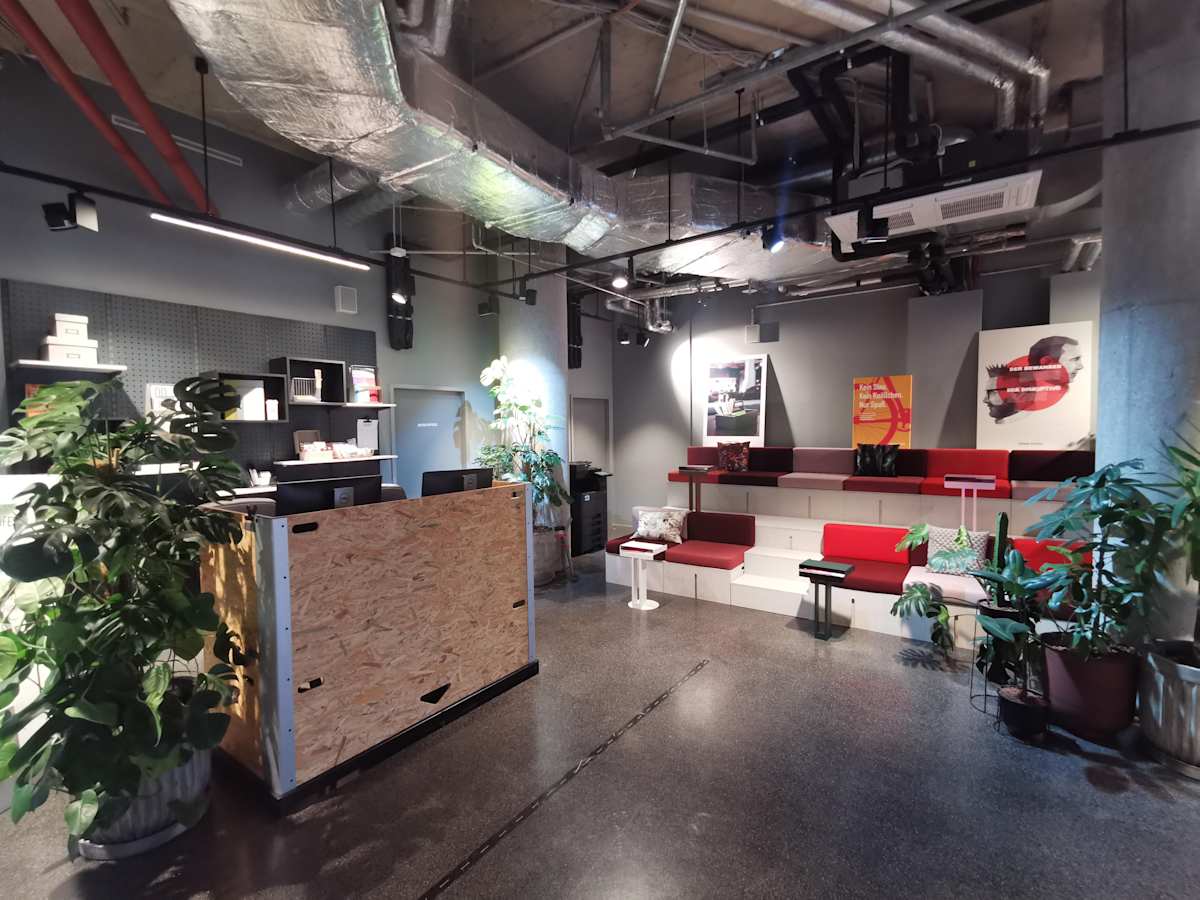 Design Offices Berlin Ostbahnhof interior photo 2