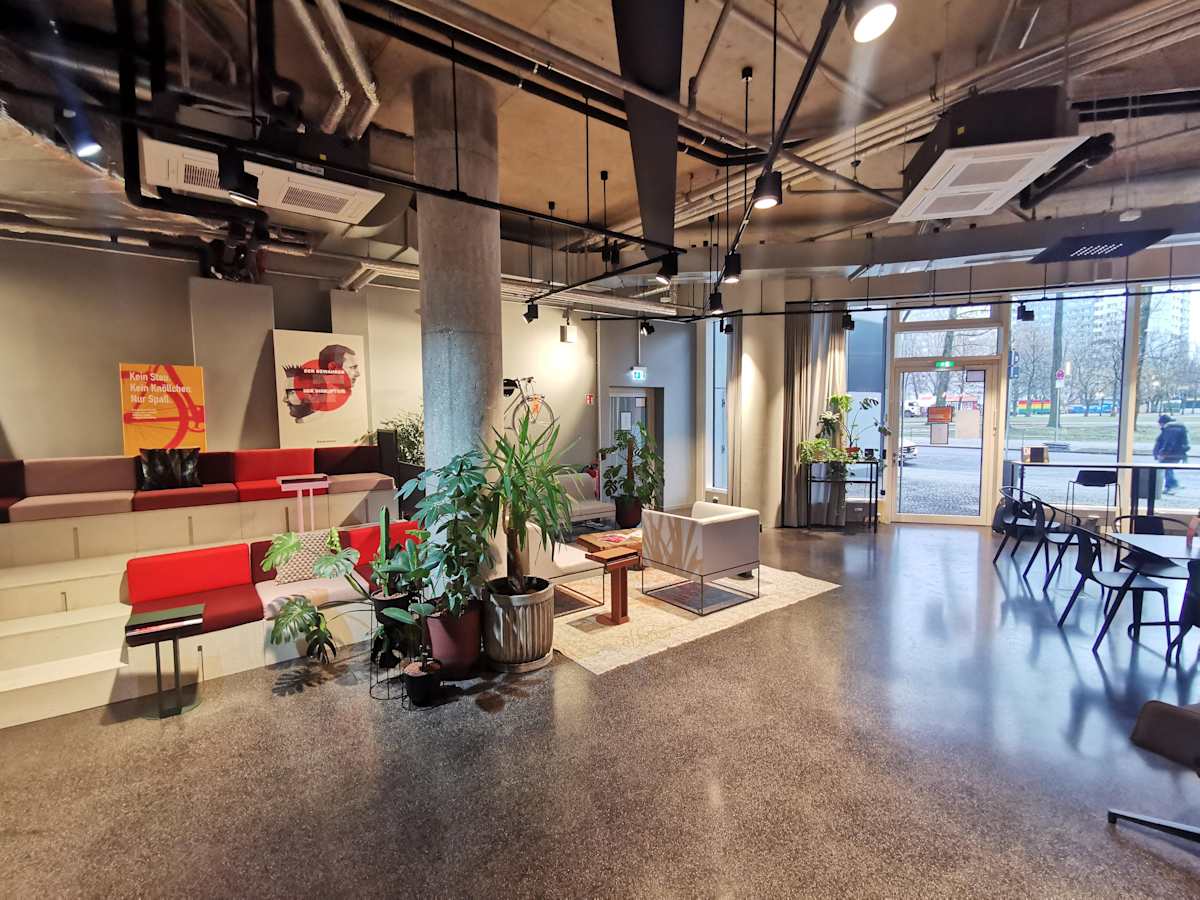 Design Offices Berlin Ostbahnhof interior photo 6