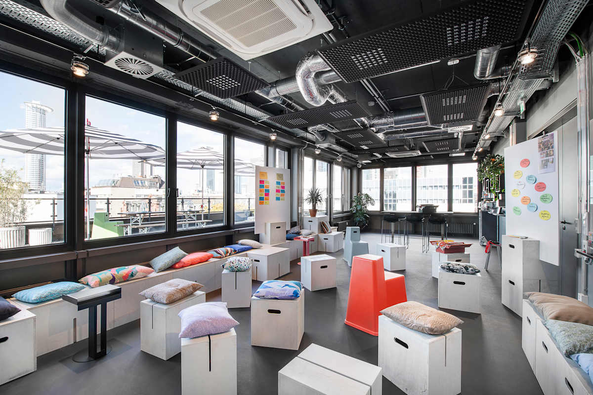 Design Offices Frankfurt Wiesenhüttenplatz interior photo 2