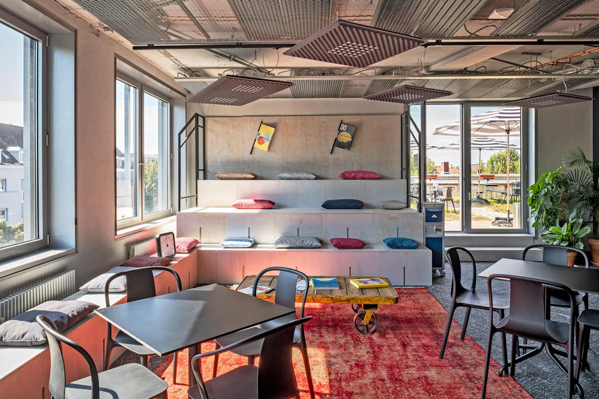 Design Offices Karlsruhe Bahnhofplatz interior photo 6
