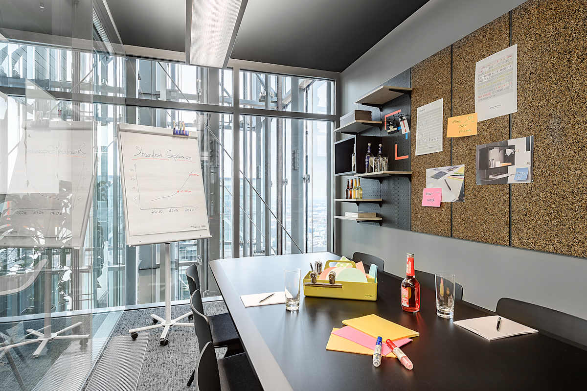 Design Offices München Highlight Towers interior photo 2