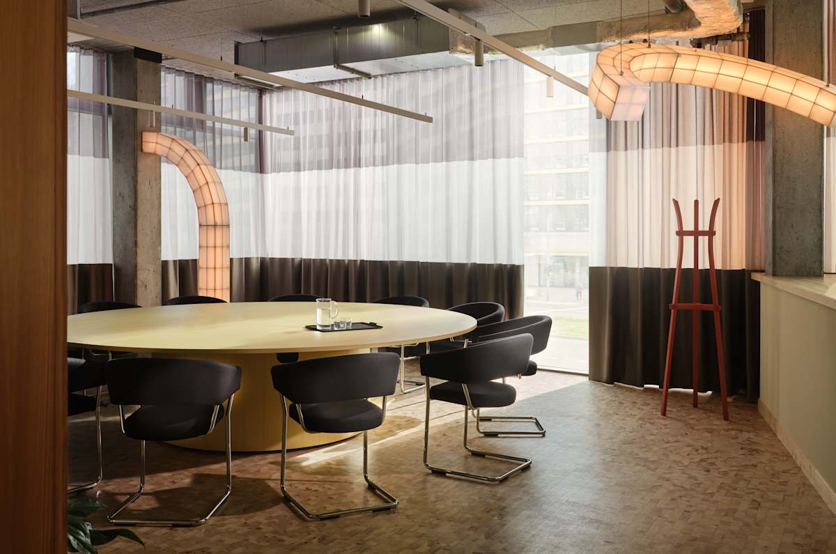 Spaces Pressehaus Podium interior photo 9