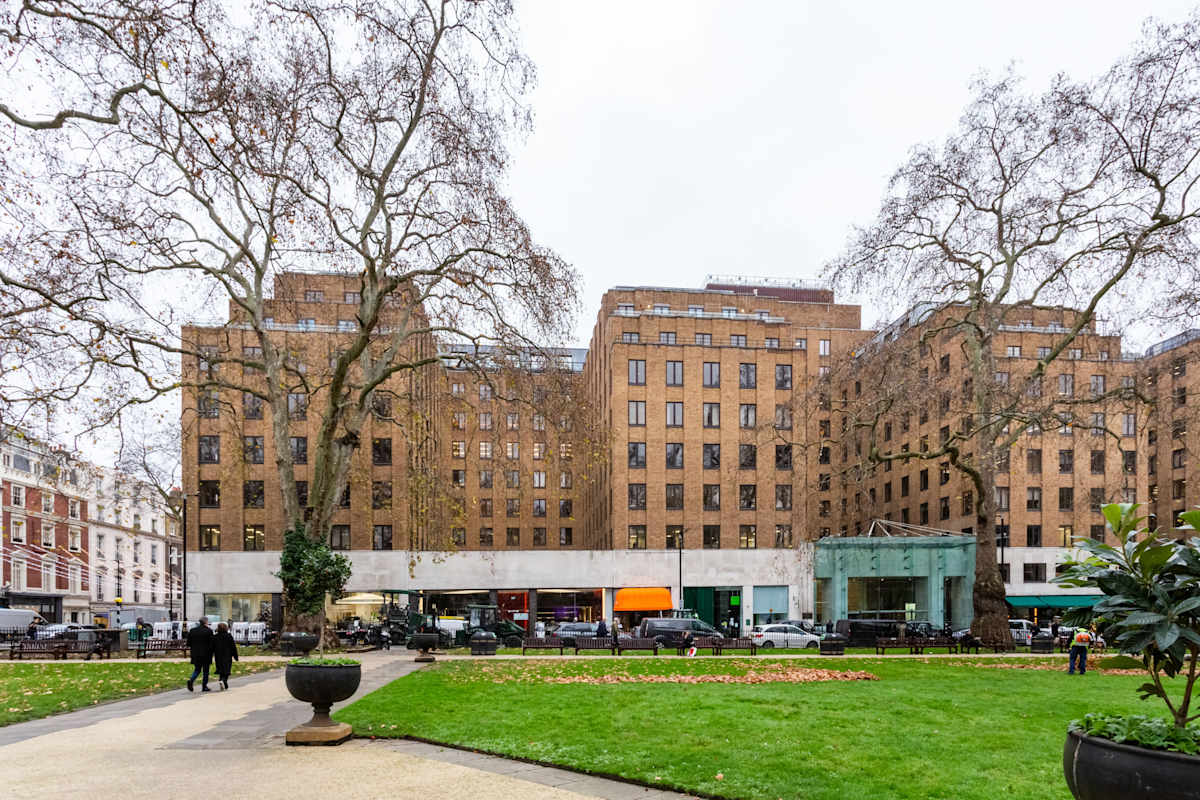 Signature by Regus - London Berkeley Square interior photo 1