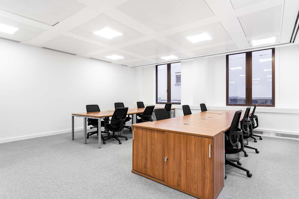 Signature by Regus - London Berkeley Square interior photo 8