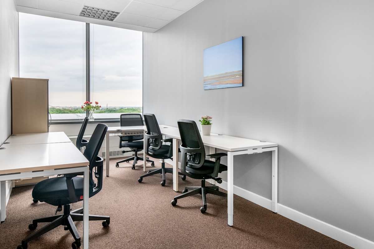 Regus - Warsaw North Gate interior photo 4