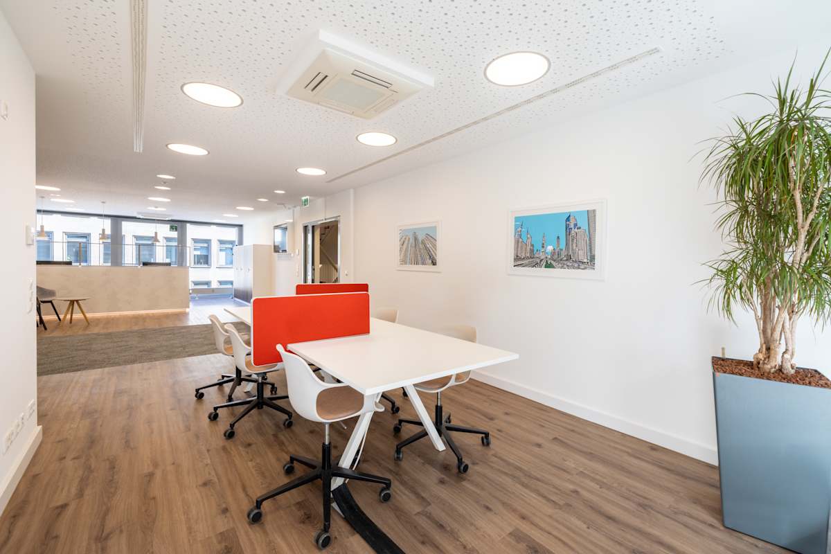 Regus Koenigsallee interior photo 3