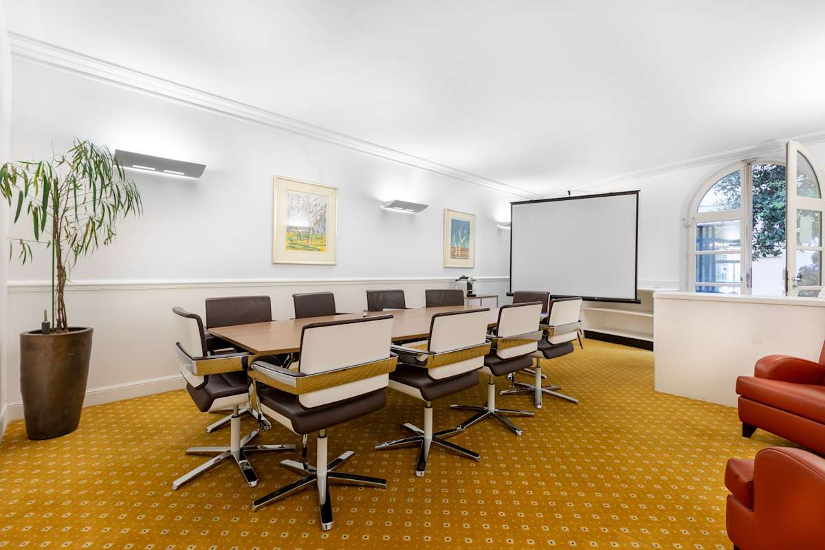 Signature by Regus - Paris, Signature, Georges V Bassano interior photo 3