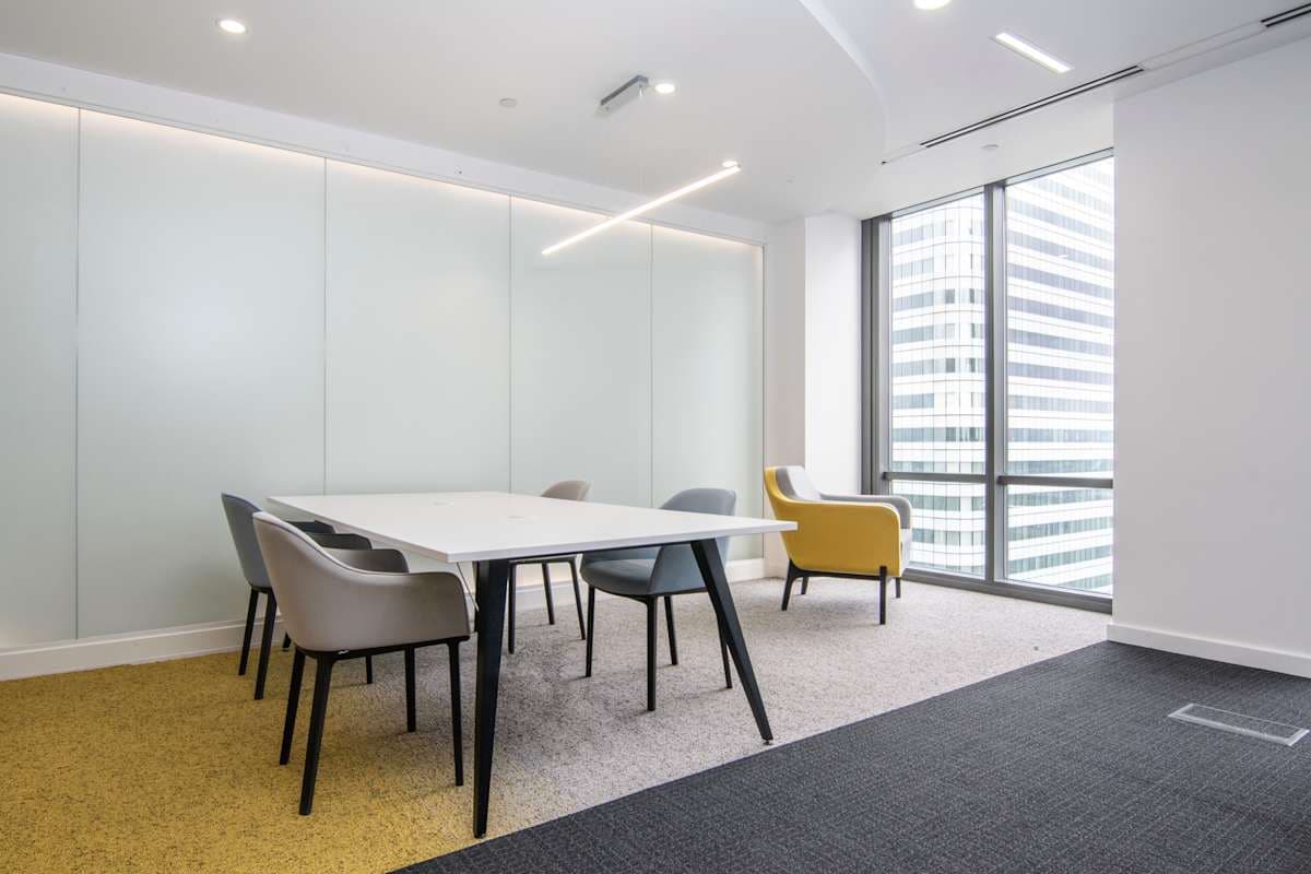 Signature by Regus - London 37th Floor Canary Wharf interior photo 2