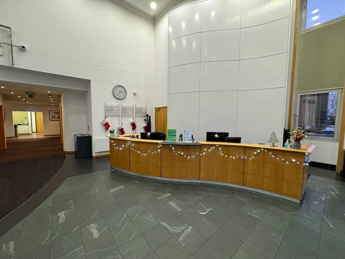 Regus - Heathrow, Bath Road interior photo 2