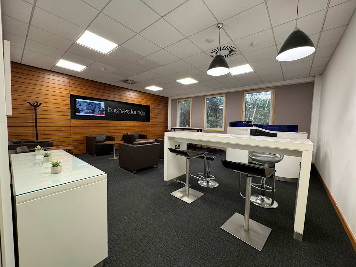Regus - Heathrow, Bath Road interior photo 5