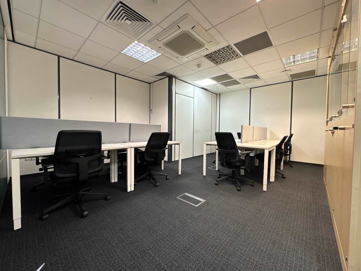Regus - Heathrow, Bath Road interior photo 7