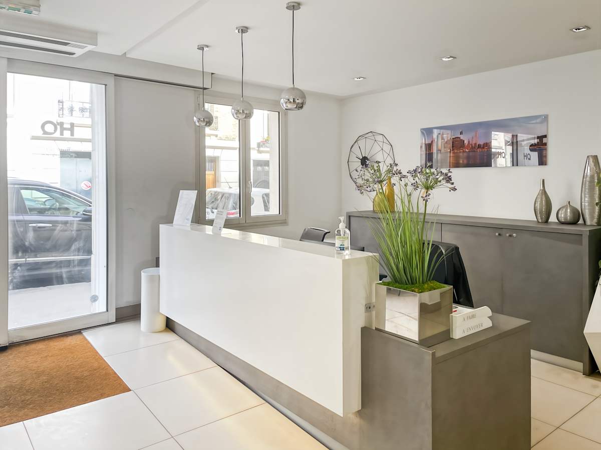 HQ Auteuil interior photo 2