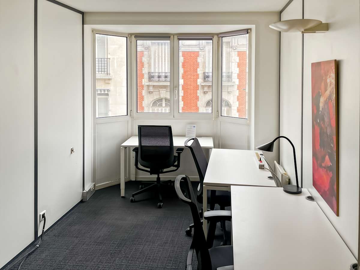 HQ Auteuil interior photo 12