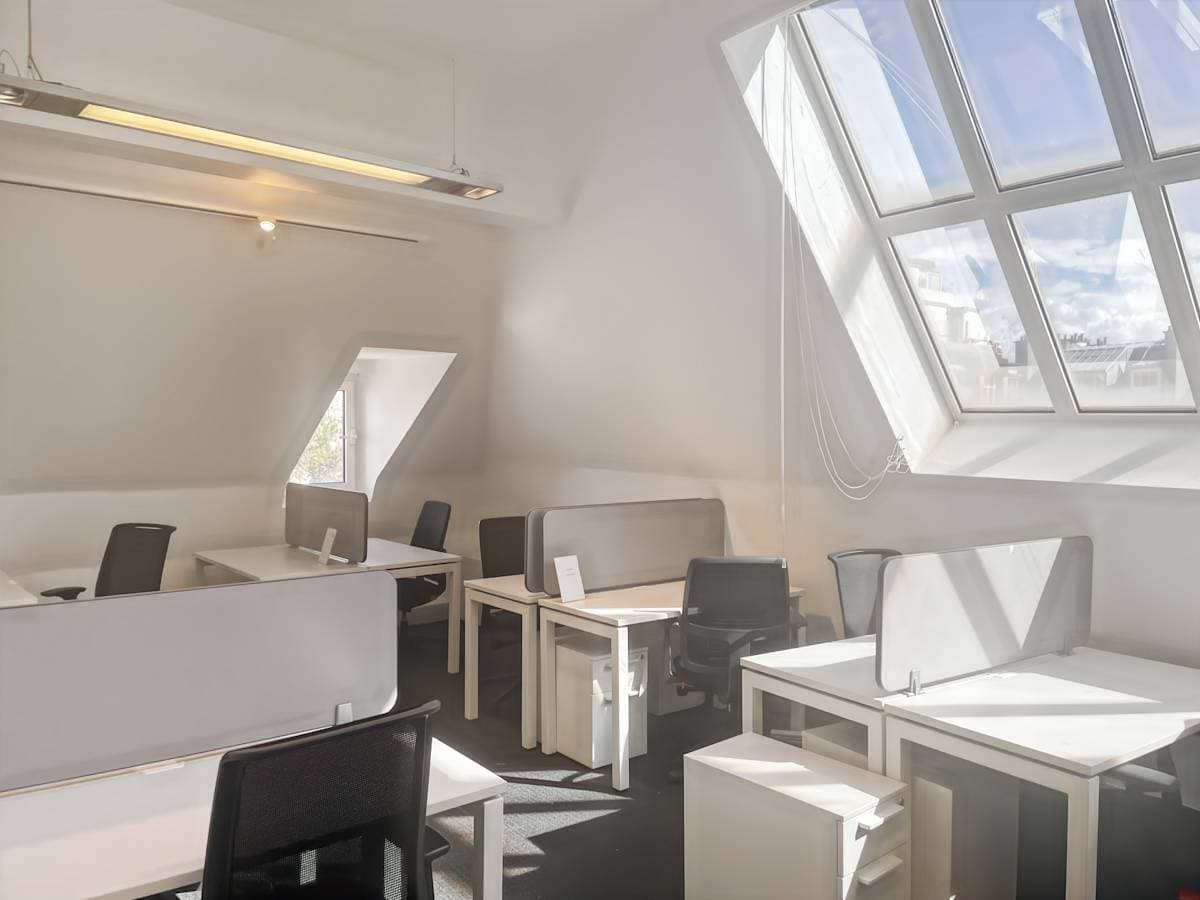 HQ Auteuil interior photo 8