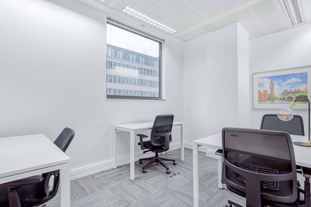 Regus - Croydon Lansdowne Road interior photo 11