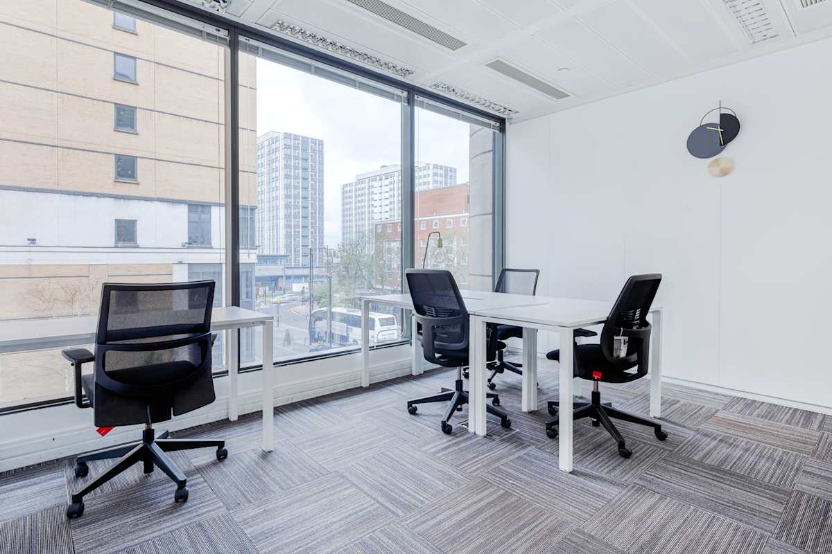 Regus - Croydon Lansdowne Road interior photo 12