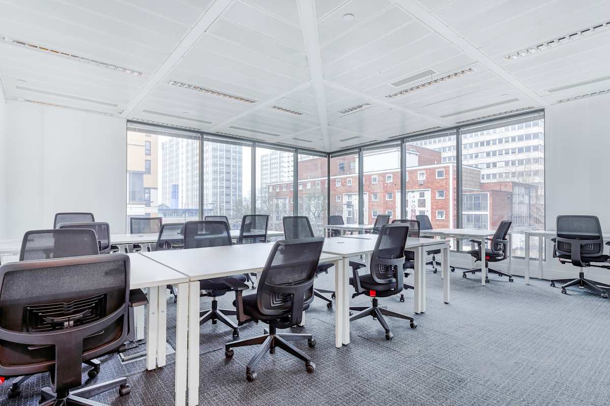 Regus - Croydon Lansdowne Road interior photo 4