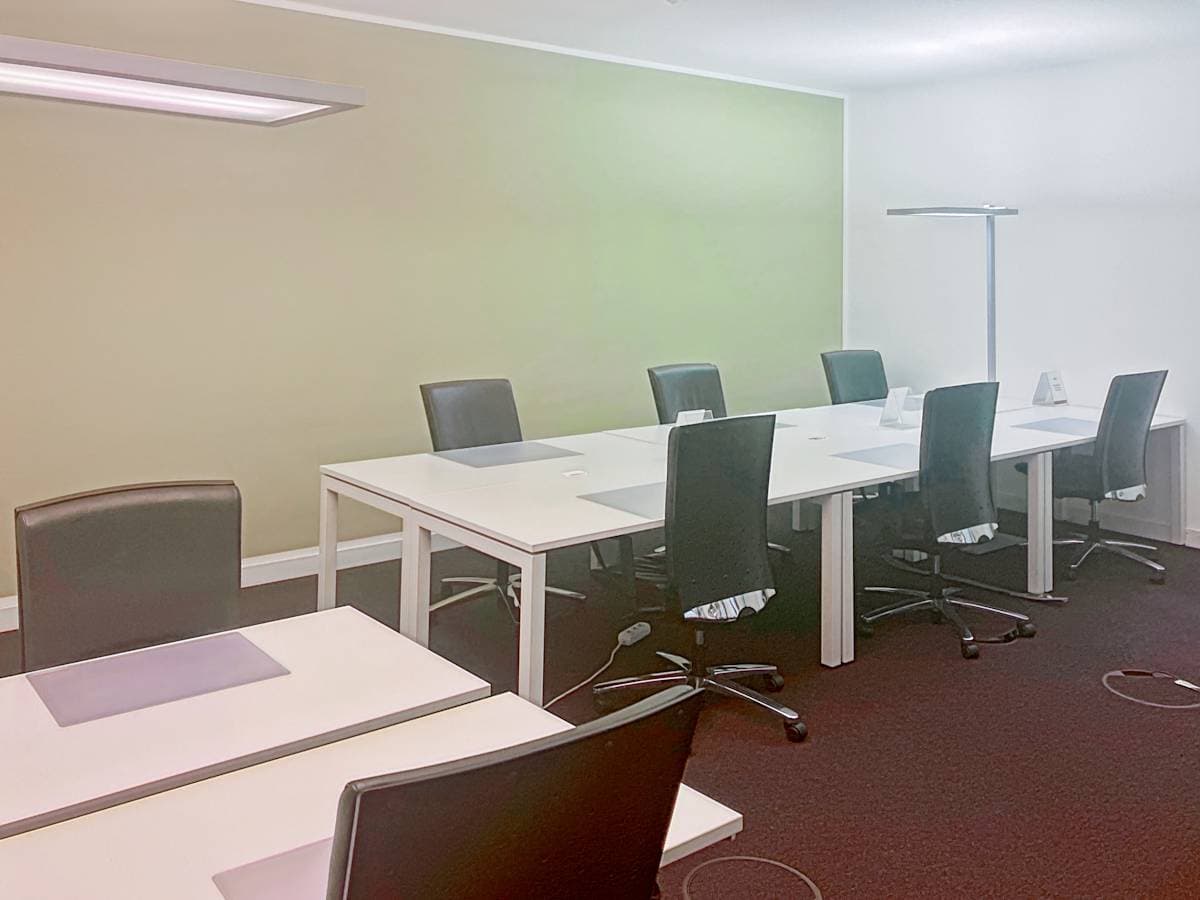 Regus Am Brandenburger Tor interior photo 7