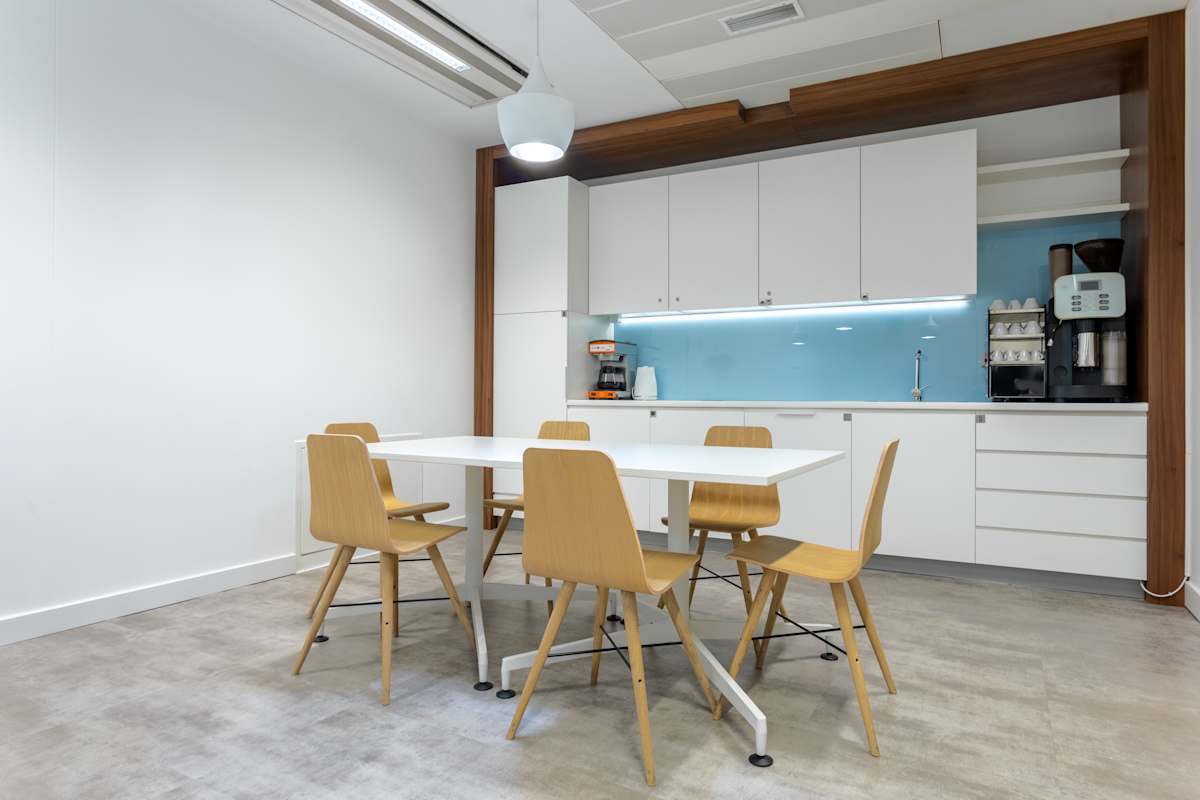 Regus - Warsaw Skylight interior photo 6
