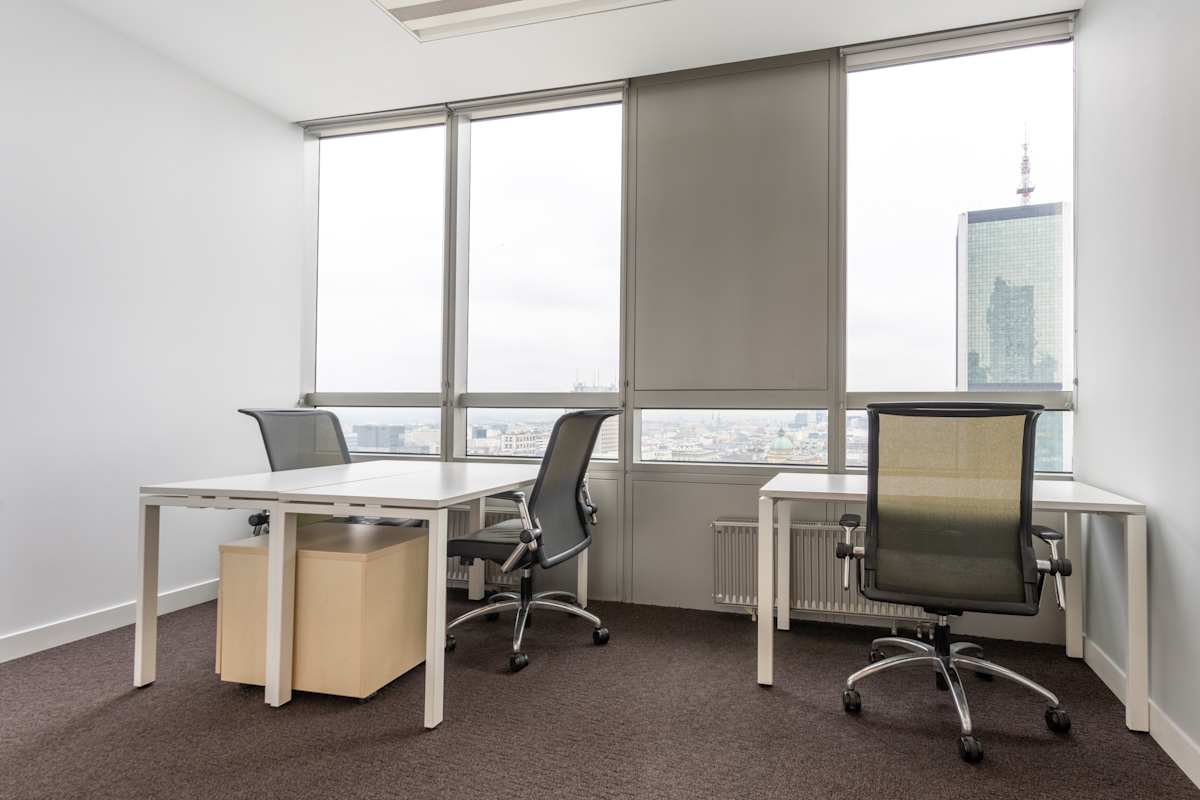 Regus - Warsaw Skylight interior photo 7