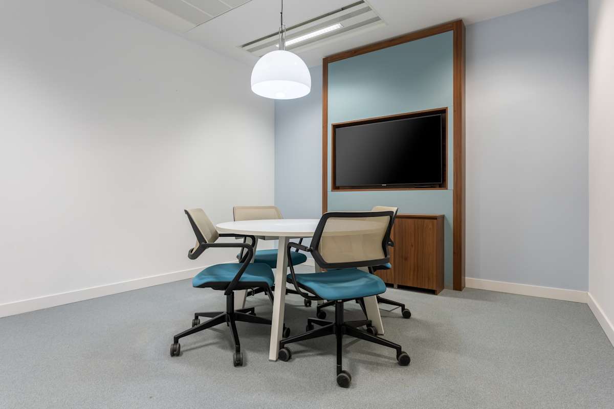 Regus - Warsaw Skylight interior photo 8