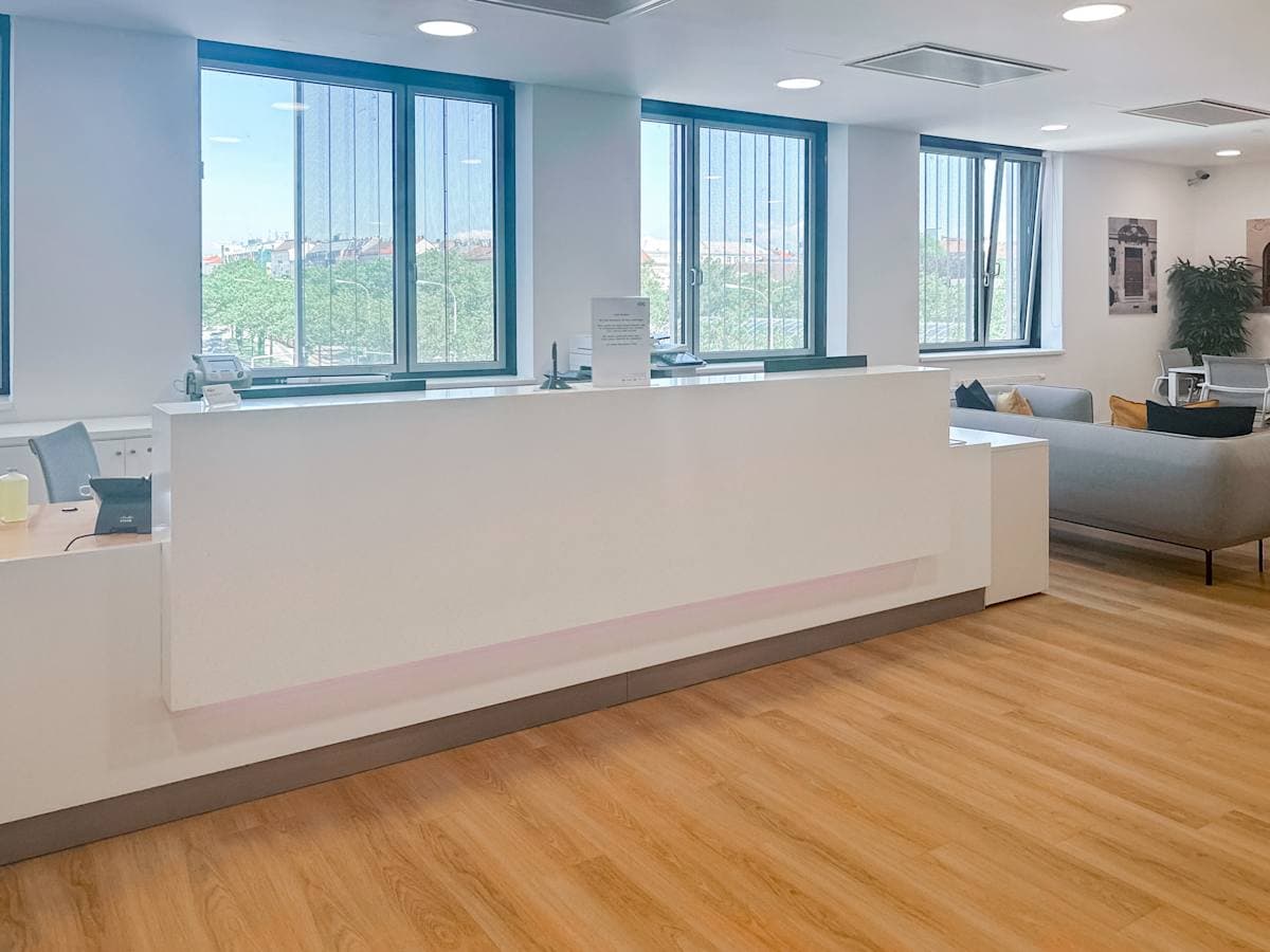 Regus Westbahnhof interior photo 2