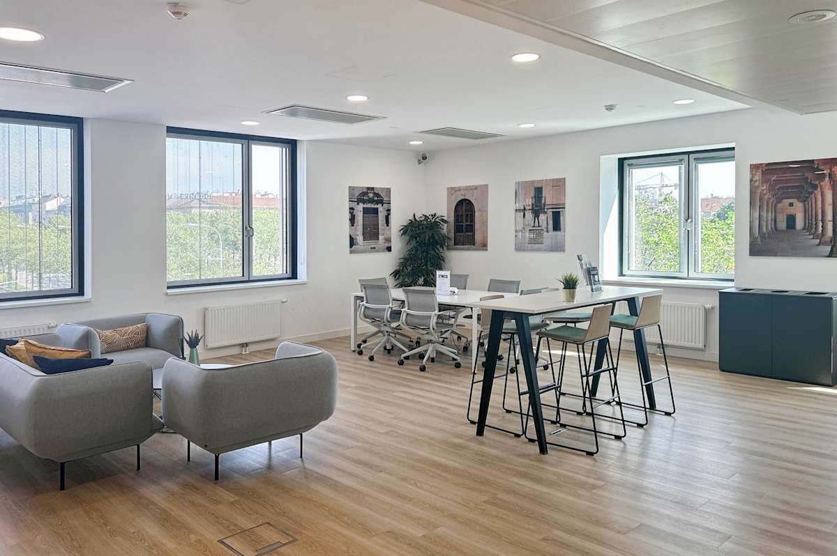 Regus Westbahnhof interior photo 4