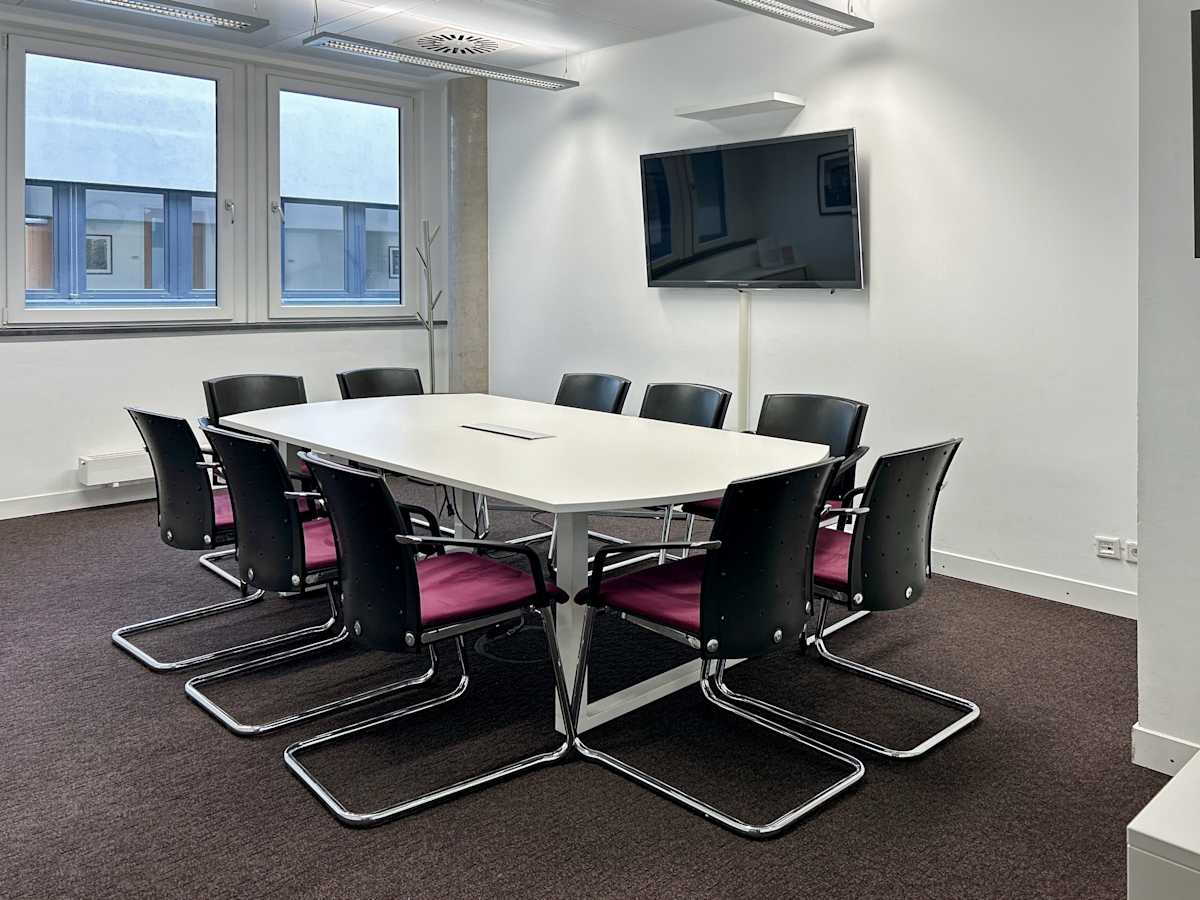 Regus - Cologne Waidmarkt interior photo 3