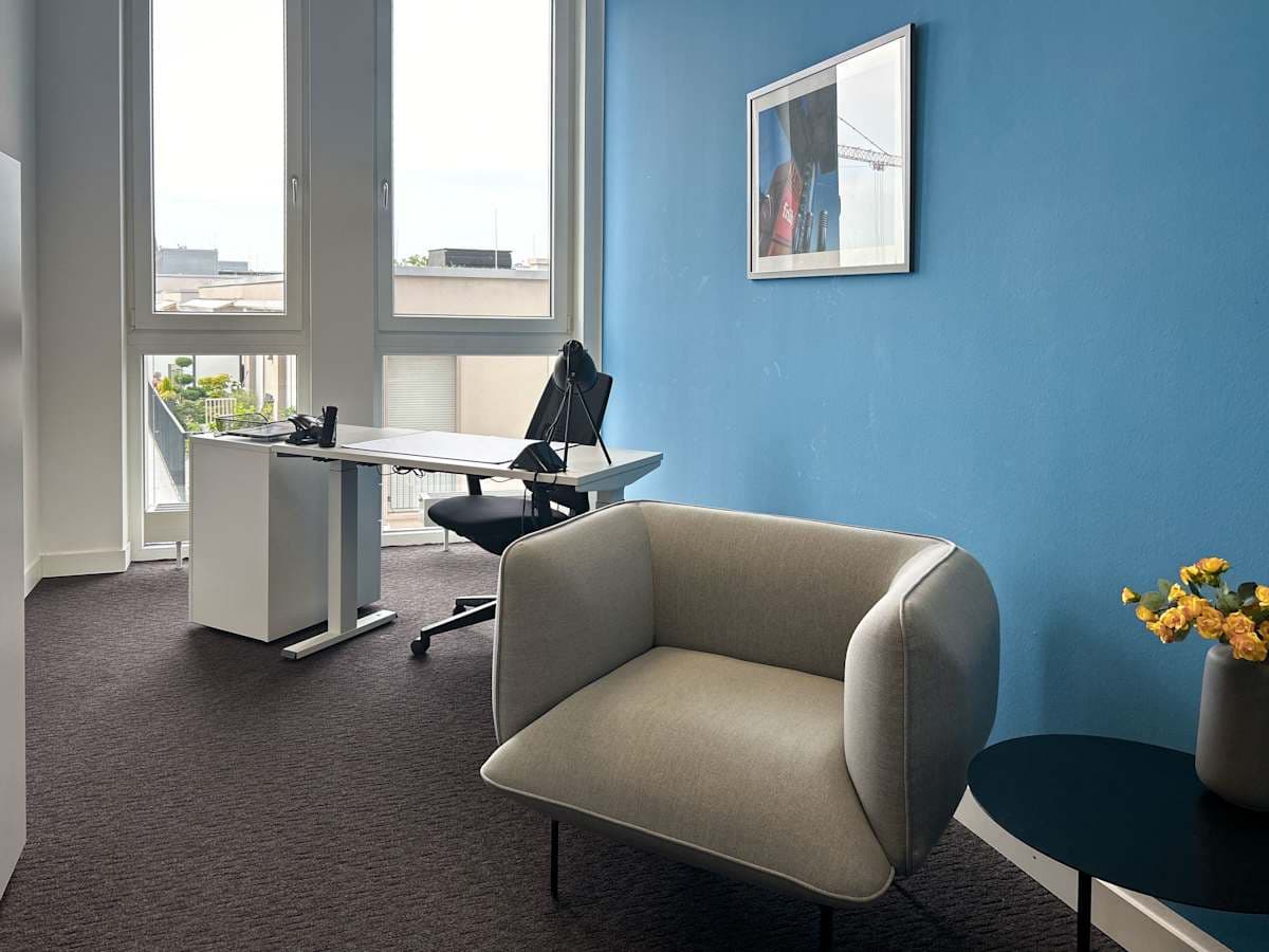 Regus - Cologne Waidmarkt interior photo 4