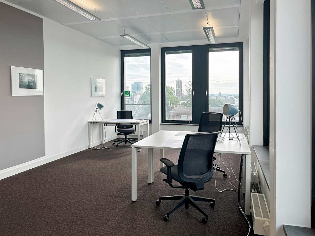 Regus - Cologne Waidmarkt interior photo 7