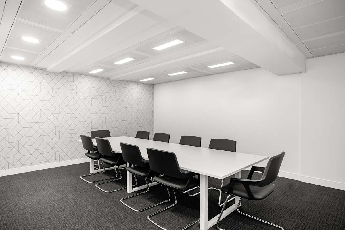 Regus - London, St James interior photo 3
