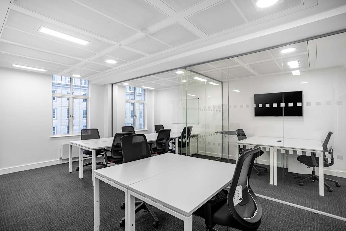 Regus - London, St James interior photo 4