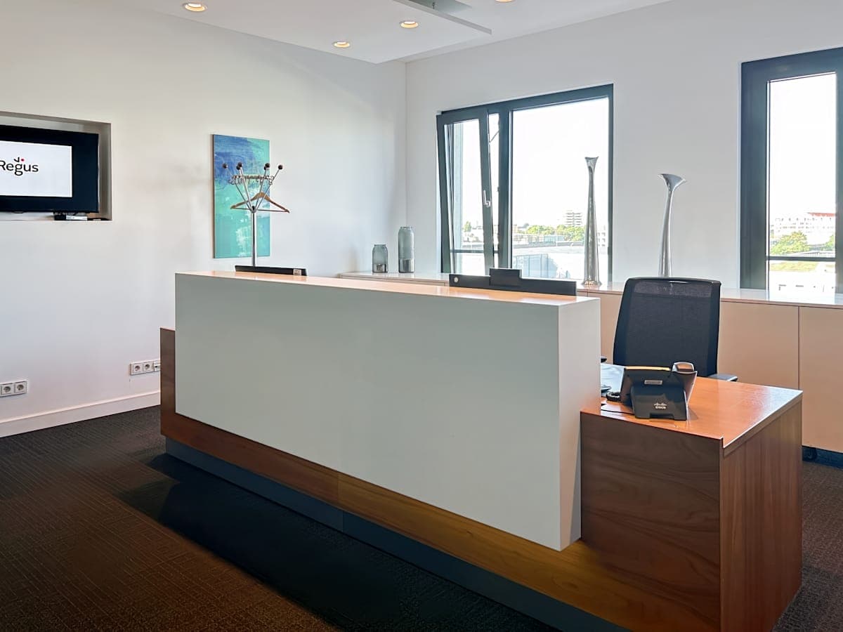 Regus - Cologne, Deutz Cubus interior photo 3