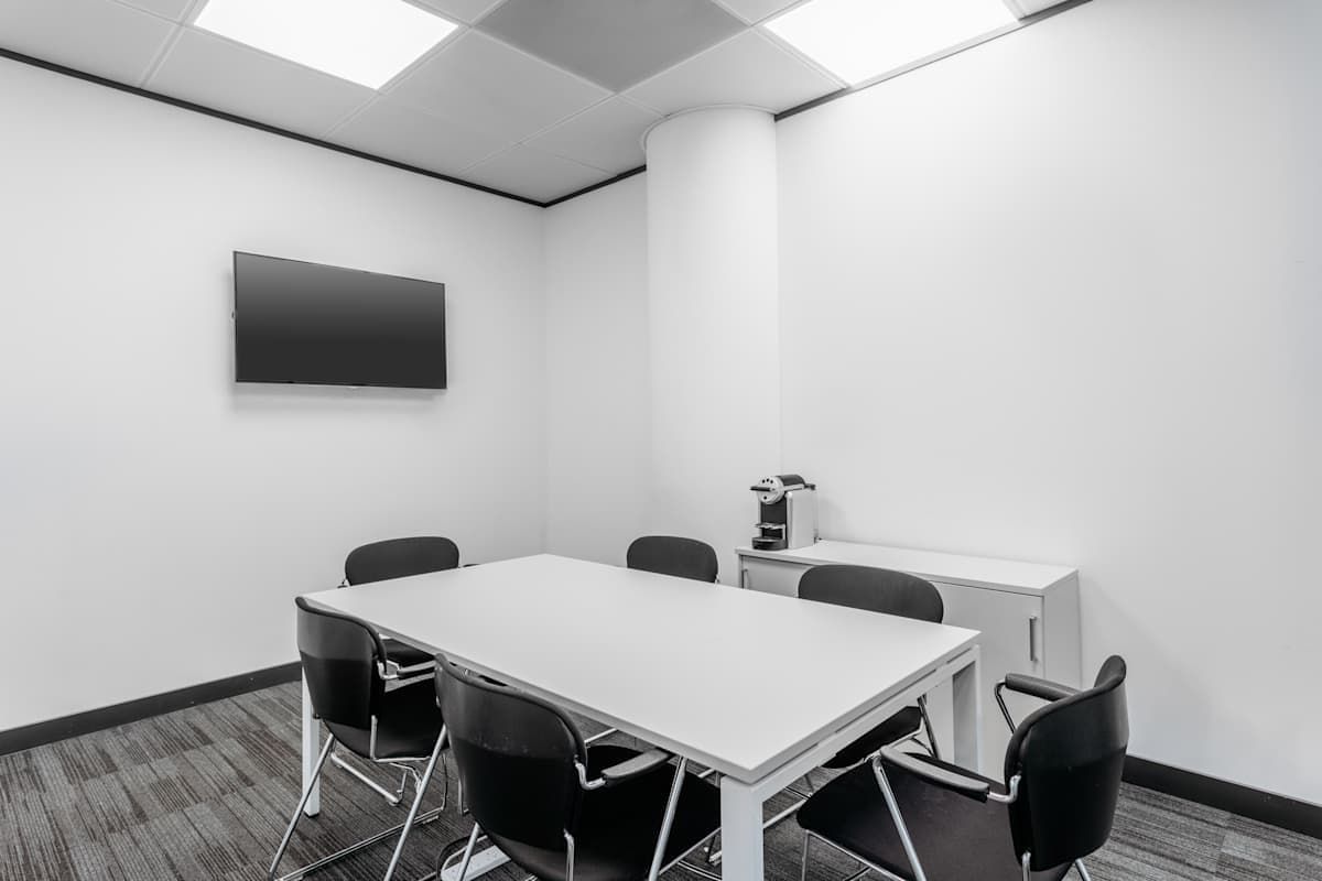 Regus - London, Paddington interior photo 3