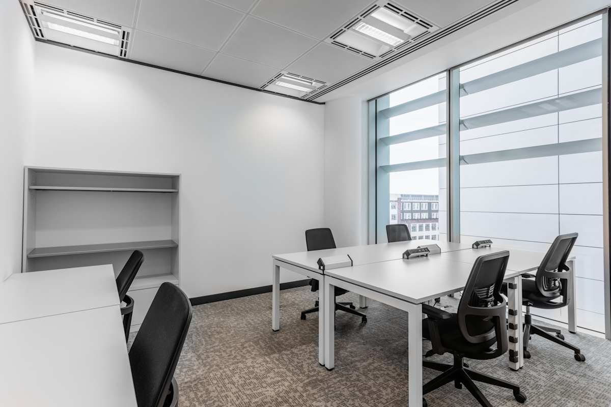 Regus - London, Paddington interior photo 4