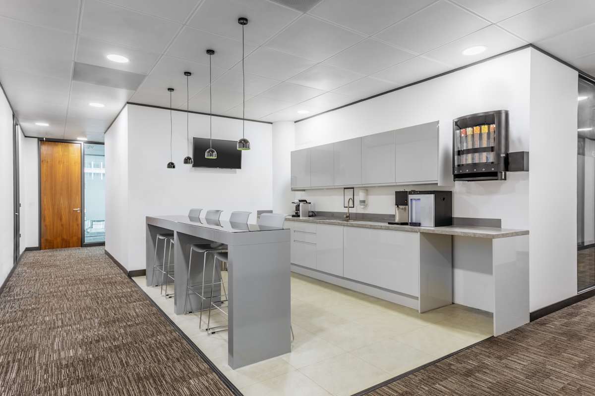 Regus - London, Paddington interior photo 6