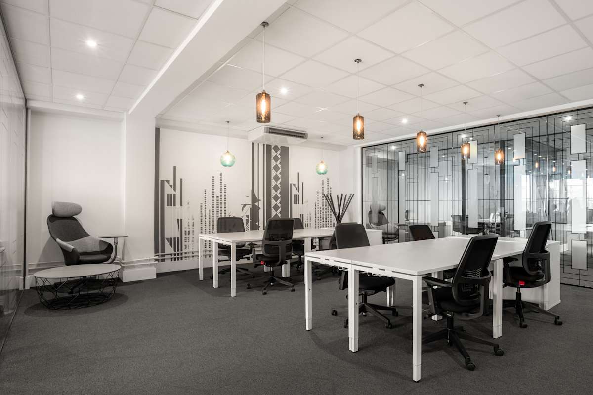 Regus - London, Victoria - Grosvenor Gardens interior photo 4