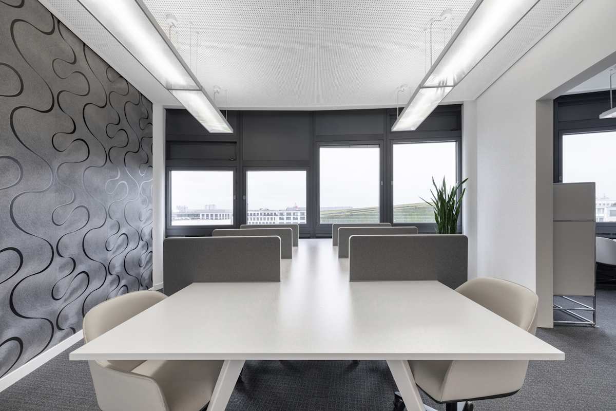Regus Koe-Bogen interior photo 2