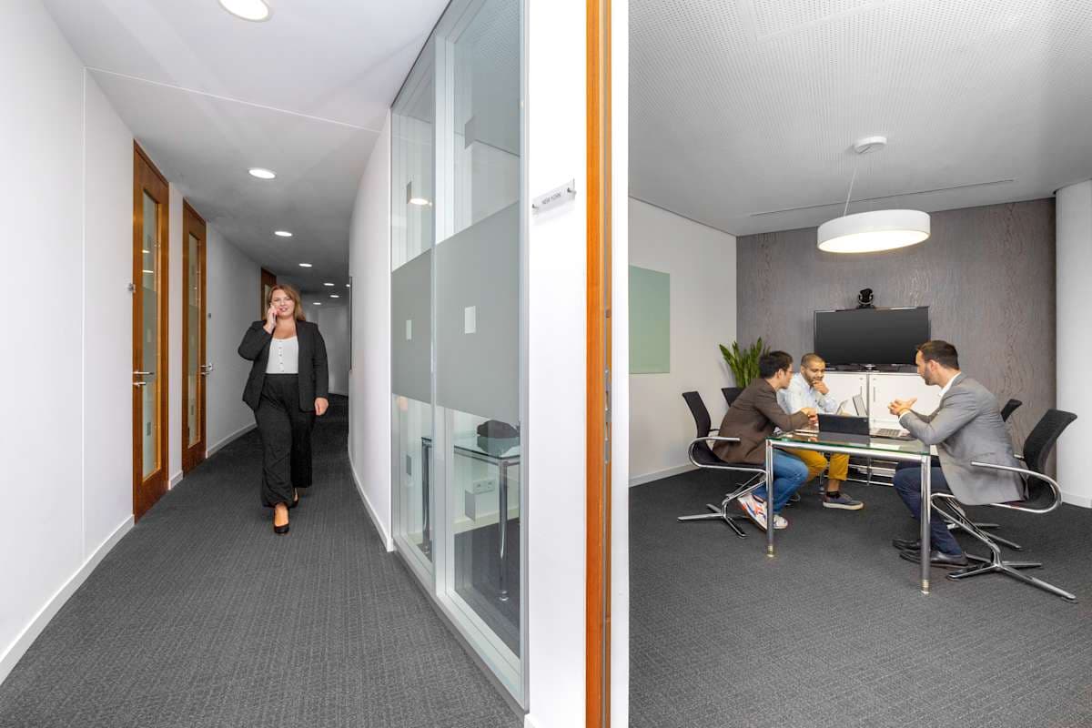 Regus Koe-Bogen interior photo 3