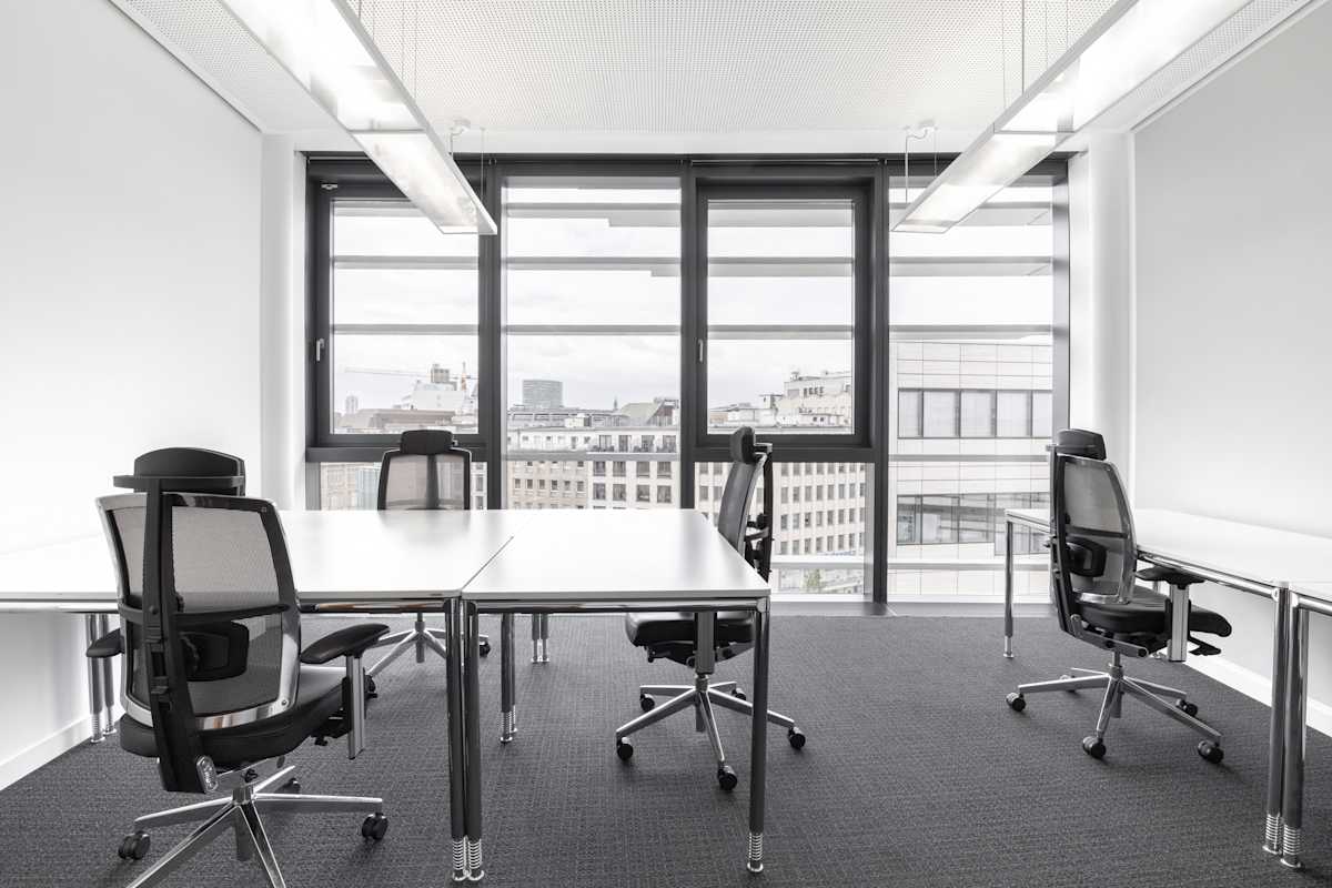 Regus Koe-Bogen interior photo 4