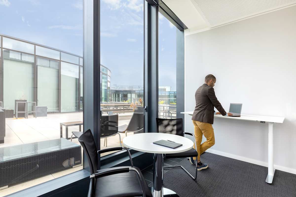 Regus Koe-Bogen interior photo 9