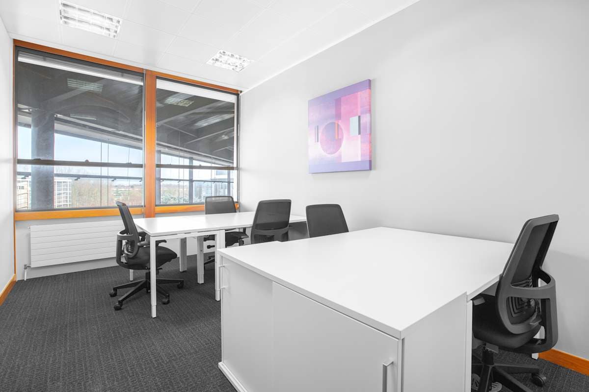 Regus - Heathrow, Stockley Park, The Square interior photo 9