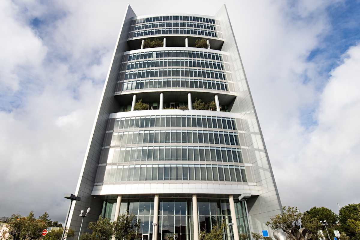 Regus - Lisbon, Miraflores interior photo 1