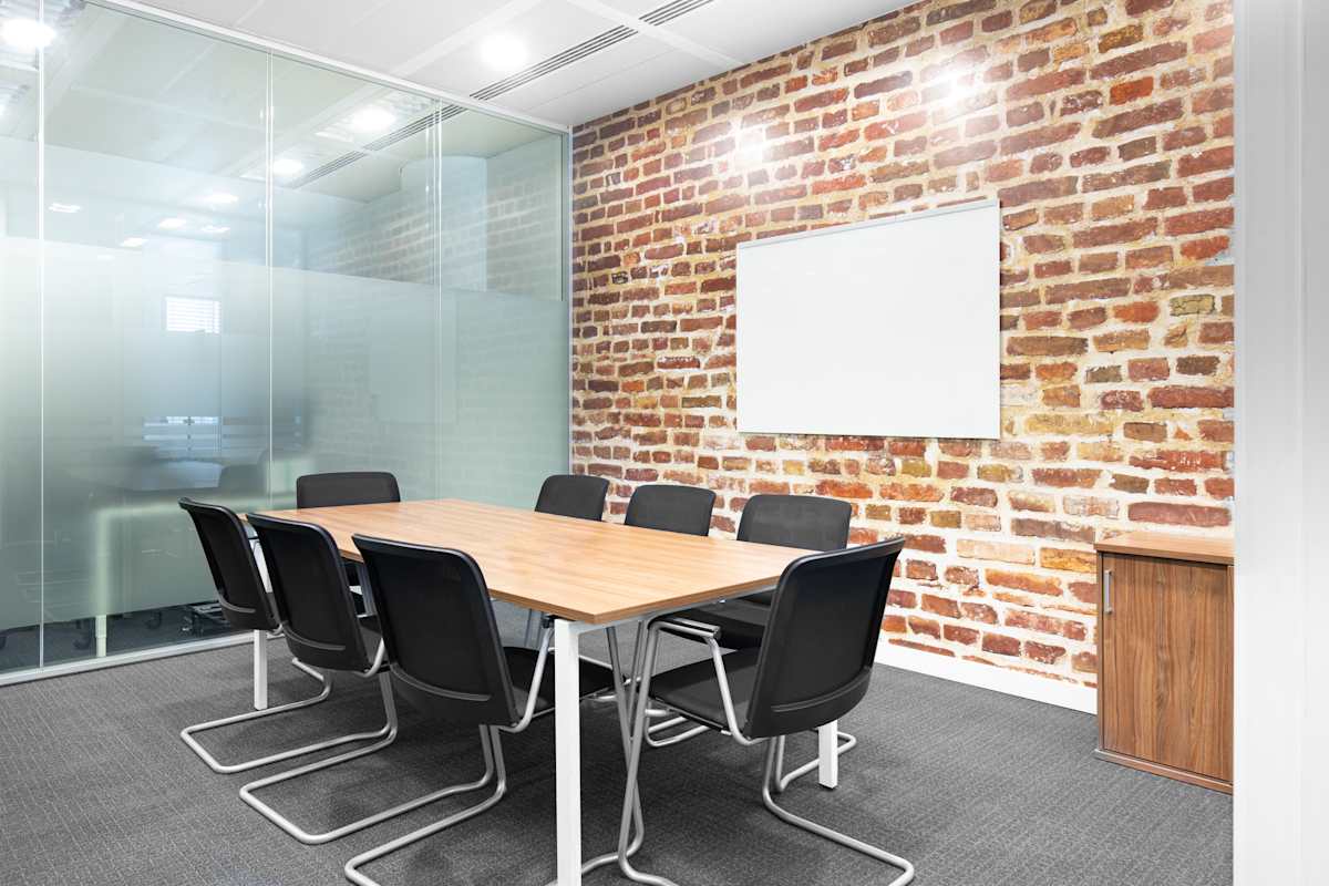 Regus - Lisbon, Miraflores interior photo 4
