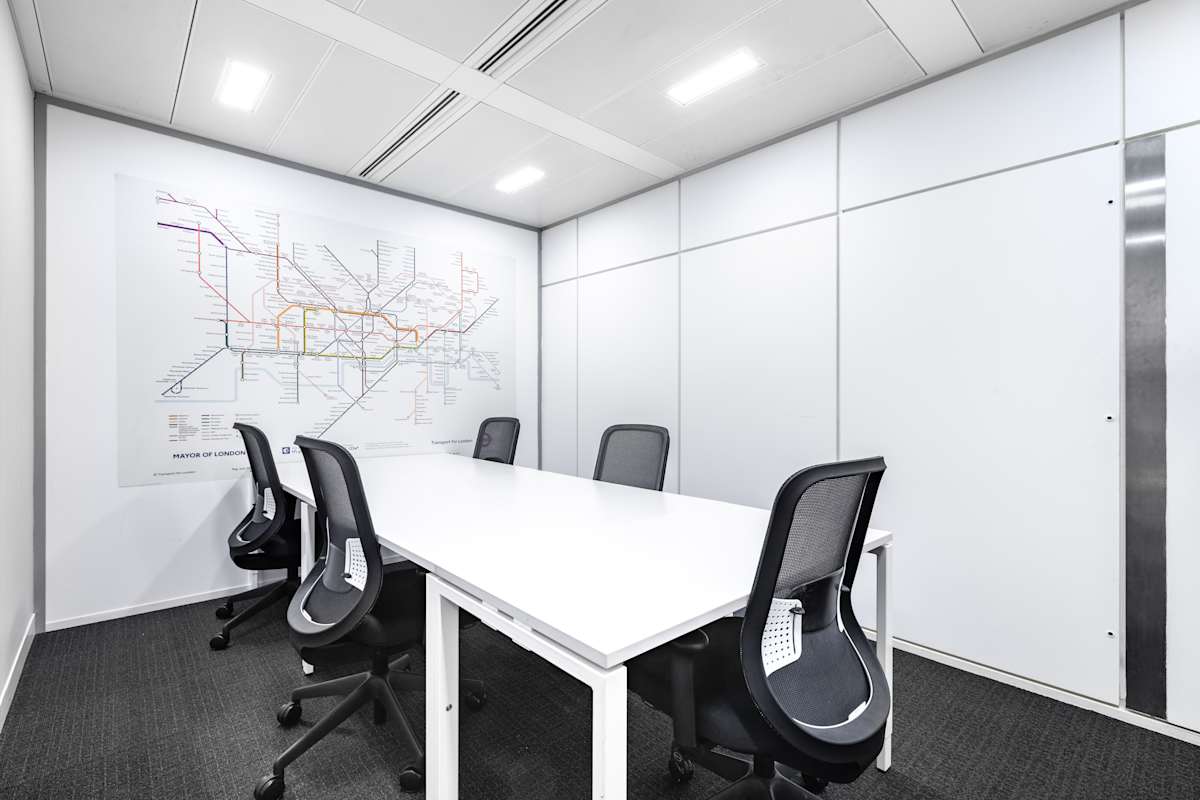 Regus - London, Fenchurch Street Station interior photo 3