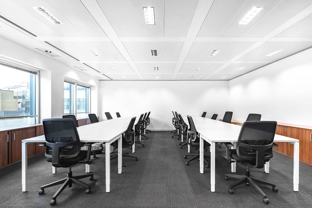 Regus - London, Fenchurch Street Station interior photo 7